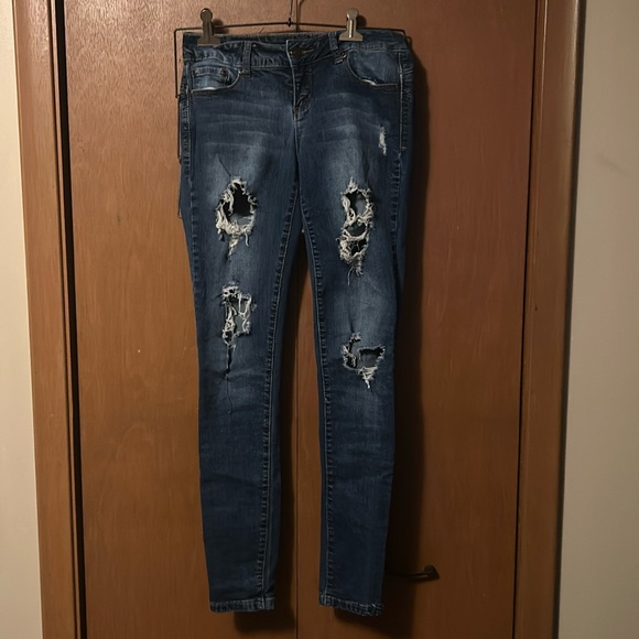 Blue notes Curvy/Skinny Belt loop was like that when purchased can be fixed - Picture 1 of 7